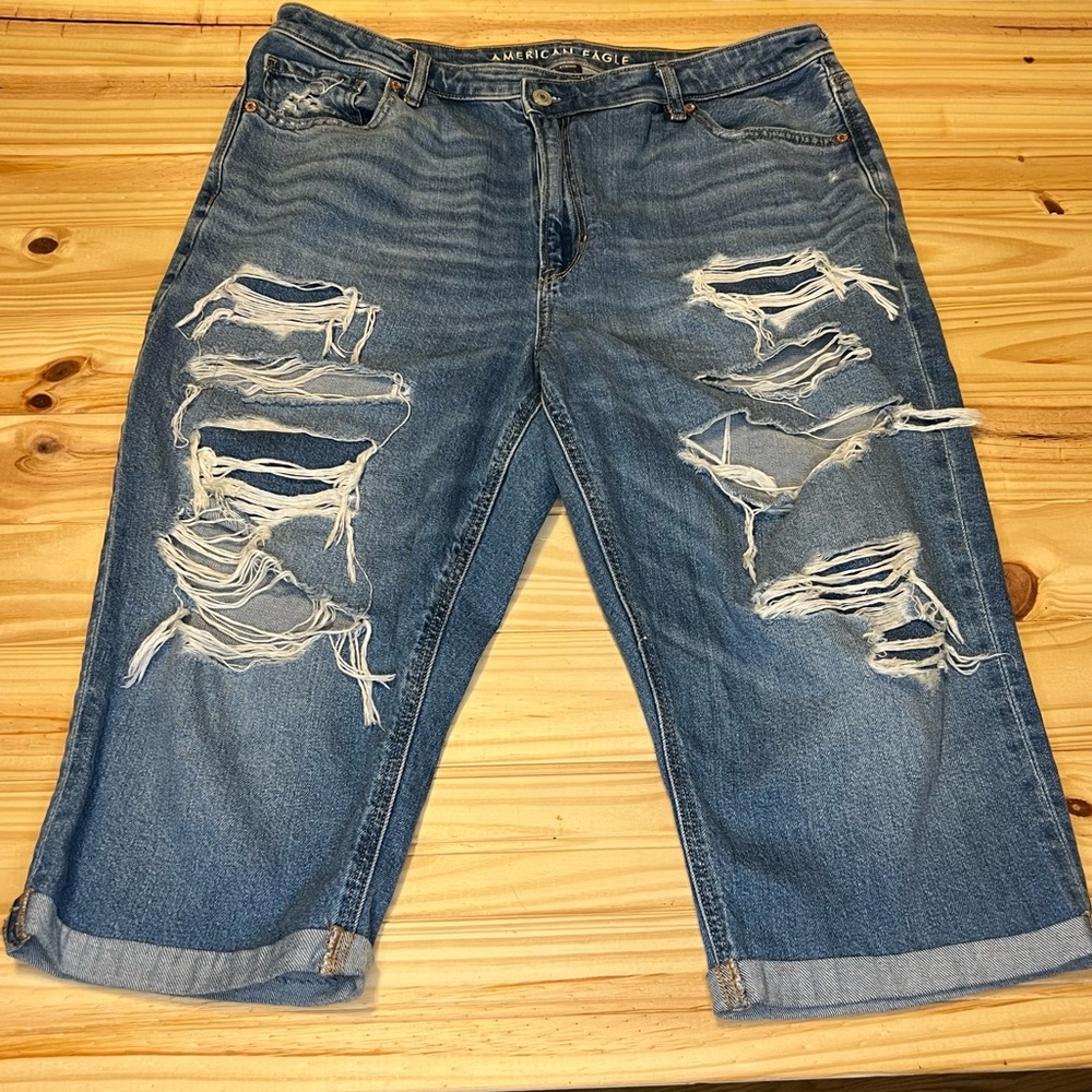 American Eagle Outfitters Women's Blue Distressed Jeans